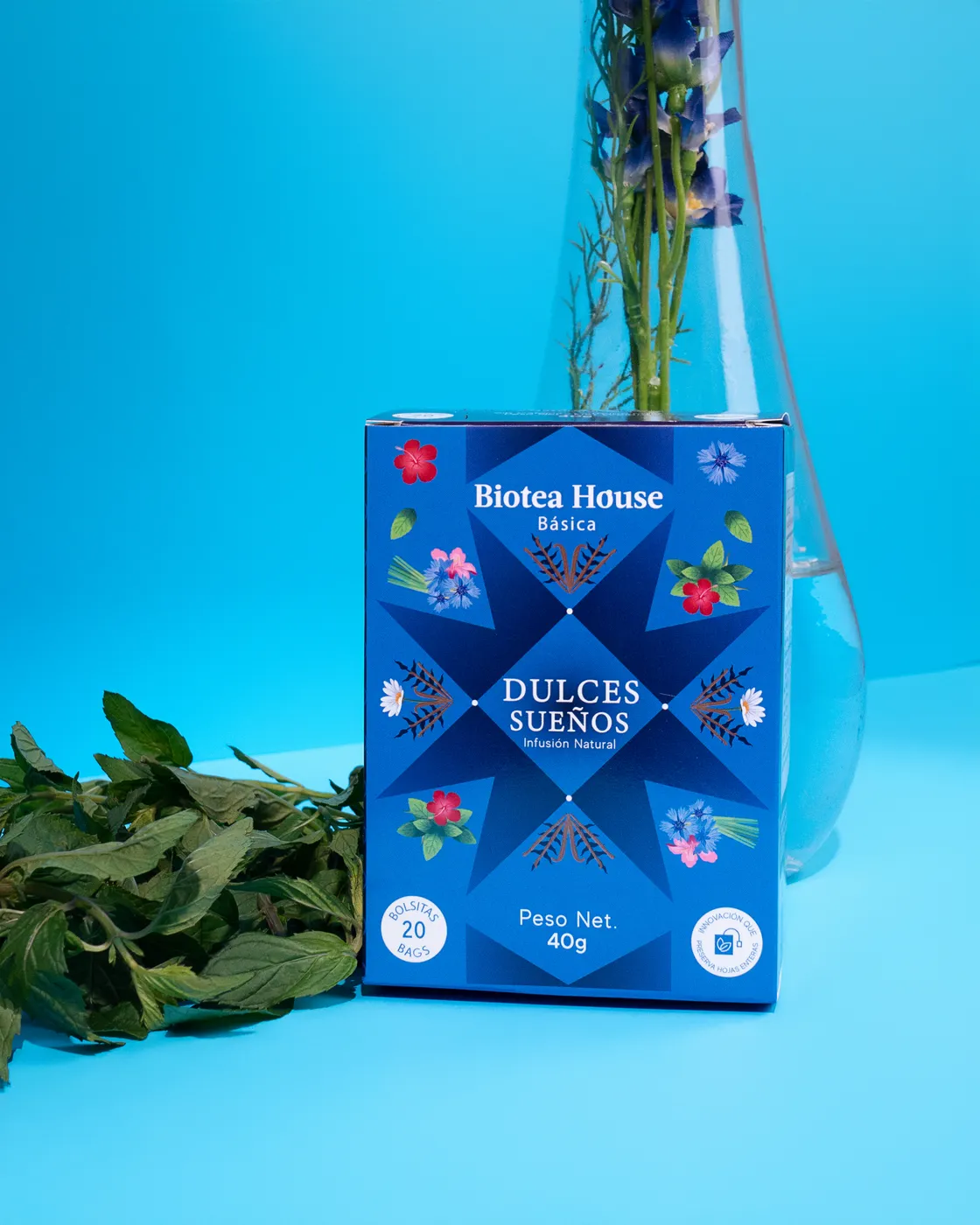 Caja de Dulces Sueños de Biotea House en tonos rosados suaves.